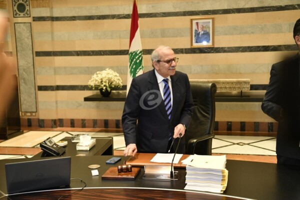 في صحف اليوم: الثنائي الشيعي يرى أن قرار الحكومة بموضوع قانون الانتخاب هو انقلاب على الصيغة التوافقية