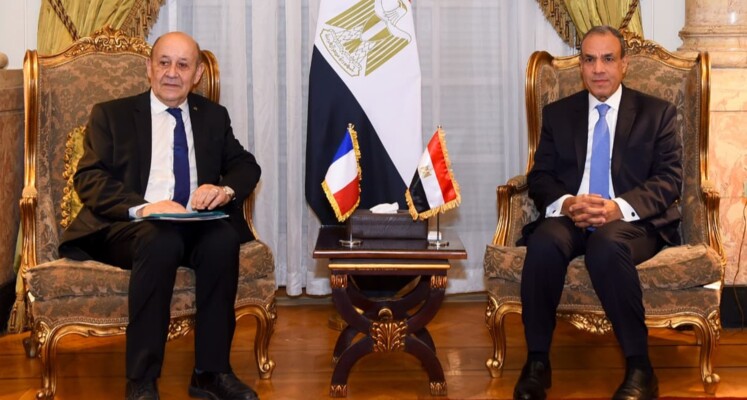 عبد العاطي التقى لودريان: لا سبيل للاستقرار إلا بإلزام إسرائيل بوقف عدوانها والانسحاب من لبنان