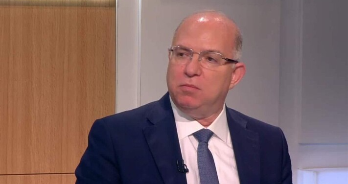 وزير العمل للعمال في عيدهم: القطاع صامد وإرادتكم أقوى من العدوان وسأنقل معاناتكم إلى مؤتمر جنيف الدولي