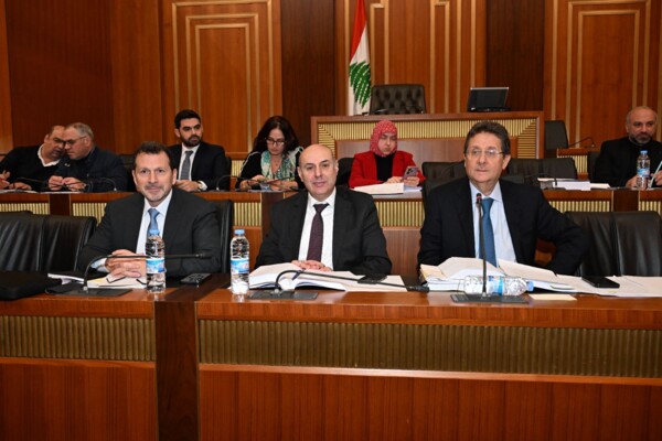 كنعان أعلن إقرار لجنة المال موازنات 5 وزارات: لا يمكن الاستمرار بقوانين إصلاحية لا يتم احترامها
