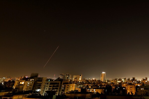 الجيش الإسرائيلي: قصفنا مقرا أمنيا للحرس الثوري ومركزا للأمن الداخلي ومركز قيادة لمنظومات الصواريخ البالستية