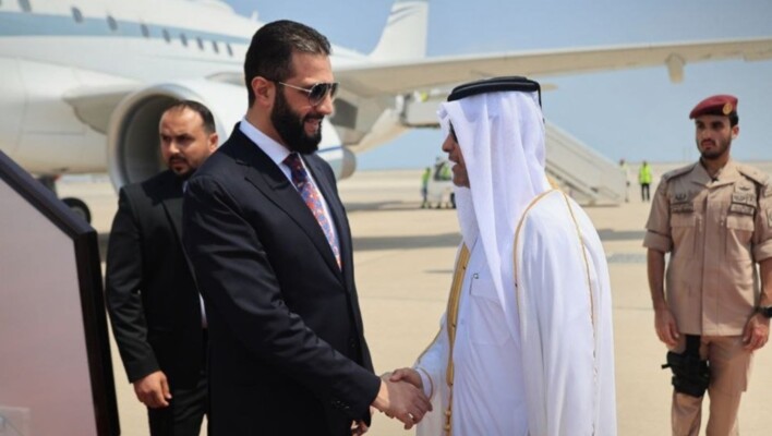 الشرع وصل إلى الدوحة للمشاركة في القمة العربية الإسلامية الطارئة