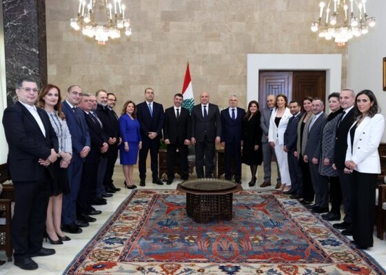 الرئيس عون استقبل وفد نقابة صيادلة لبنان: نريد مساعدتكم لمواجهة ظاهرة الدواء الفاسد ومروجيه