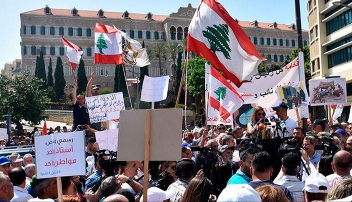 "النشرة": وساطات سياسية لإجهاض الإضرابات والتحركات النقابية