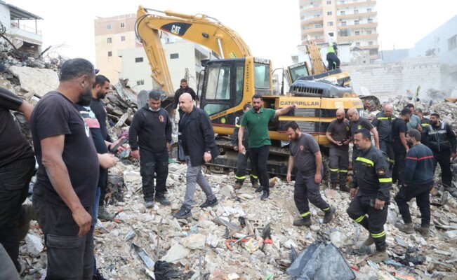 خريش تفقّد مراكز الدفاع المدني بالجنوب: نتابع المسح الميداني للتأكد من عدم وجود مفقودين