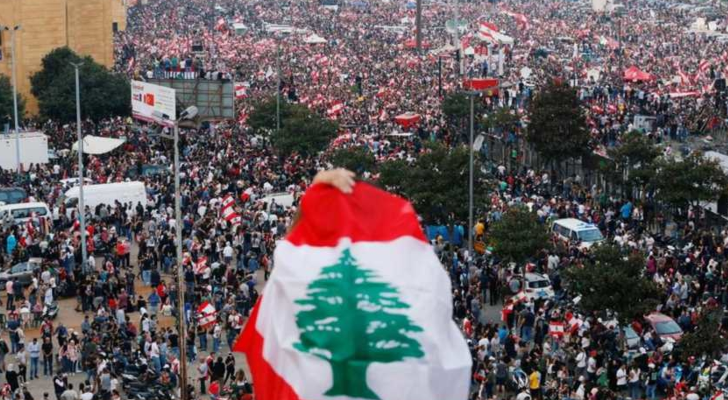 ليس محلاً لبيع "النوفوتيه"... لبنان بين "النق" و"واو الجماعة"