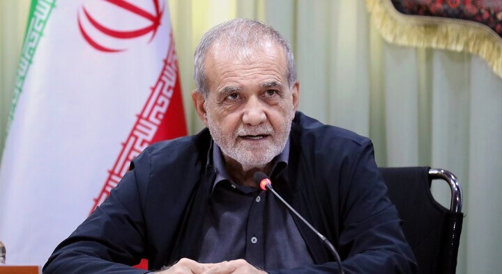 الرئيس الإيراني: الالتزام بمقتضيات الوحدة وتجنب الخلاف هما سر الانتصار بهذه اللحظة التاريخية