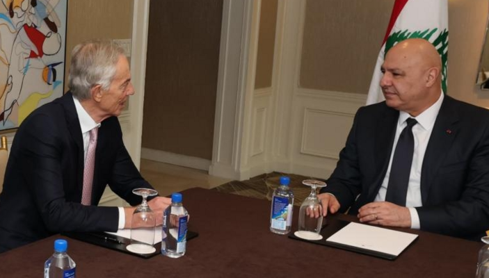 الرئيس عون التقى طوني بلير وطلب مساعدة أميركا للضغط على إسرائيل لوقف اعتداءاتها لاستكمال انتشار الجيش وحصر السلاح في يد الدولة