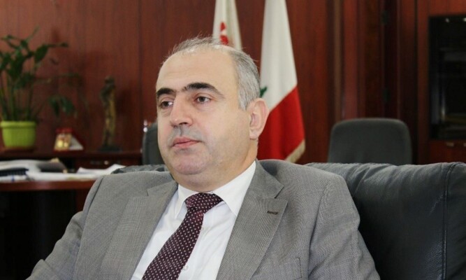 بدران خلال حفل تخرّج بكلية الفنون في دير القمر: الإنسان سيبقى جوهر الإبداع مهما تطوّرت الأدوات التقنية
