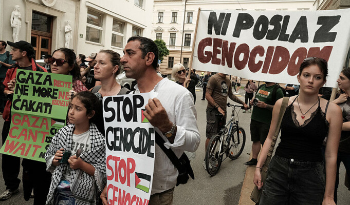 سلطات سلوفينيا تعلن بثّ برامج عن فلسطين مكان بثّ مسابقة الغناء "يوروفيجن" بسبب مشاركة إسرائيل