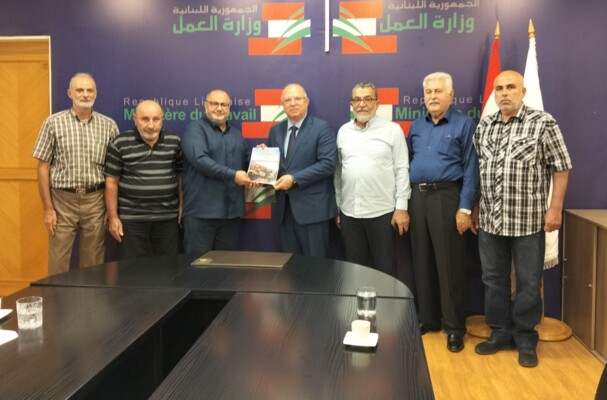 حيدر تابع مع وفد من رشاف أوضاع البلدة والدمار فيها ونزوح أهلها واستقبل وفودا نقابية