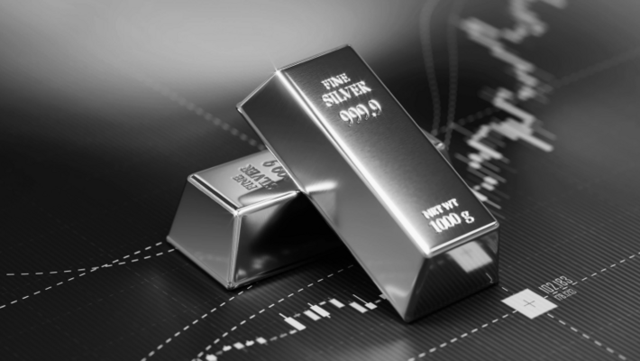 الفضة تتجاوز 66 دولارا والذهب يرتفع 1 بالمئة مع ضعف سوق العمل الأميركية
