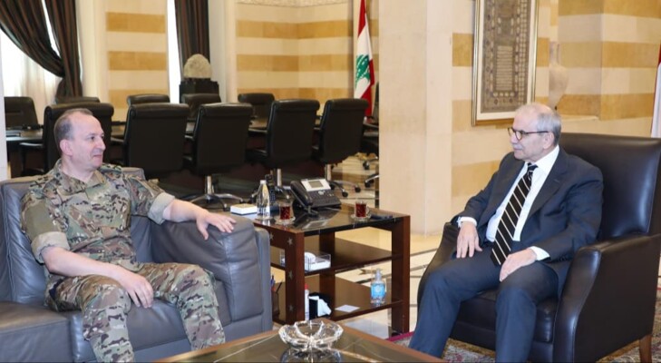 سلام بحث مع قائد الجيش في مساعي تثبيت وقف إطلاق النار والوضع الأمني في بيروت