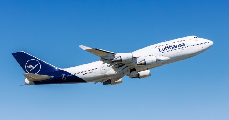 "لوفتهانزا" الألمانية ستلغي نحو 20 ألف رحلة جوية بسبب نقص وقود الطائرات
