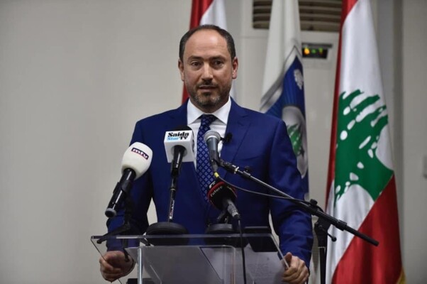 محافظ الجنوب اجتمع مع خلية الأزمة في جزين: لتأمين المساعدات  للنازحين والاستماع الى مطالبهم