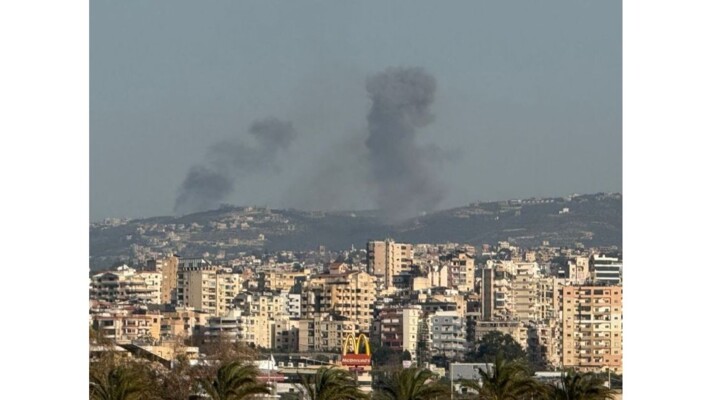 الوكالة الوطنية للاعلام: أكثر من 50 غارة استهدفت القطاعين الغربي والأوسط خلال الساعتين الماضيتين