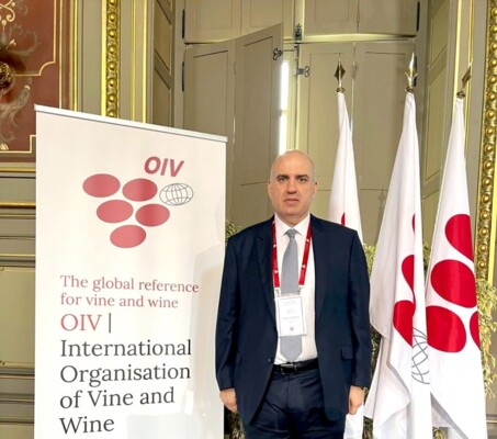 لويس لحود تسلم في ديجون الفرنسية شهادة تصنيف زحلة ضمن المدن العالمية للكرمة والنبيذ