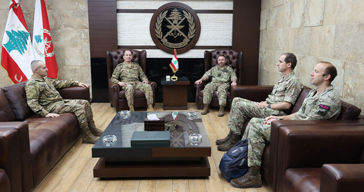 قائد الجيش بحث مع كبير مستشاري الدفاع البريطانية لشؤون الشرق الأوسط الأوضاع في لبنان والمنطقة واستقبل الخازن