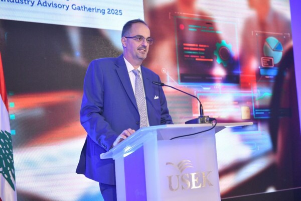 تنظيم الملتقى الاستشاري لصناعة الهندسة في جامعة الروح القدس- الكسليك