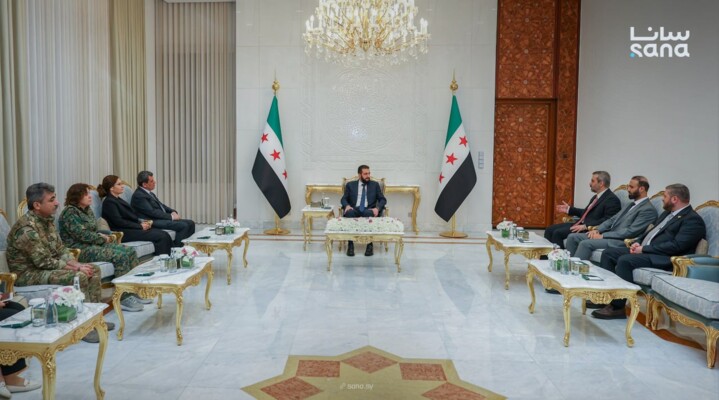الرئاسة السورية: الشرع بحث مع عبدي في الملفات المرتبطة باندماج "قسد" من ضمن مؤسسات الدولة