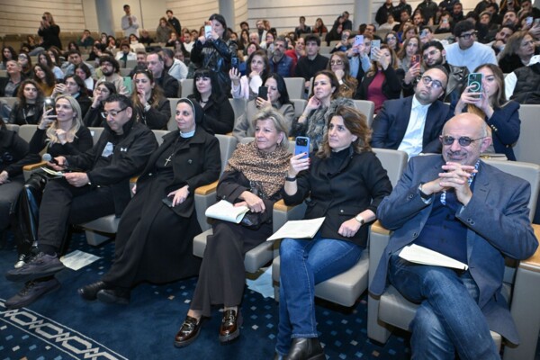 الأب غييرمي في ضيافة جامعة الروح القدس- الكسليك: نؤكد على ضرورة المحبة والحوار