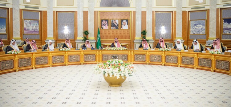 مجلس الوزراء السعودي: "الحوثيون" ارتكبوا عدوانًا آثمًا والسعودية ماضية بالدفاع عن سيادتها