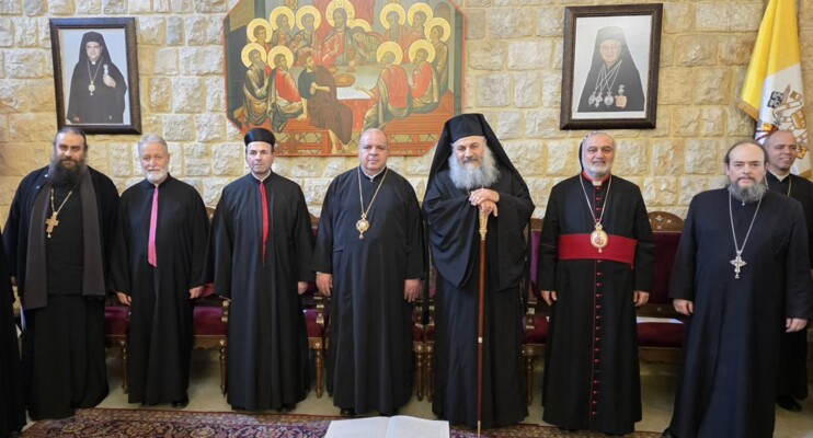 لقاء معايدة فصحية لإكليروس زحلة والبقاع: مساحة أمل ورجاء