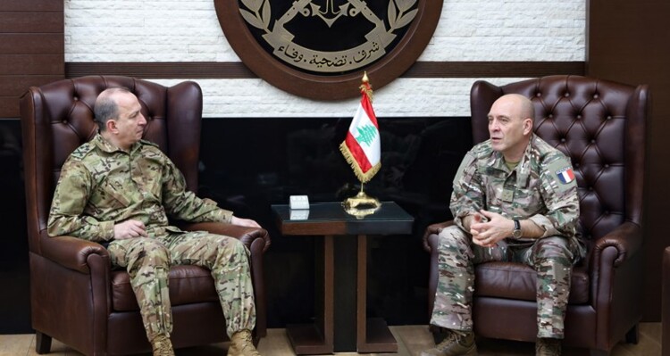 قائد الجيش استقبل قدور وبحث مع نائب رئيس أركان الجيش الفرنسي بالتعاون والتطورات الإقليمية