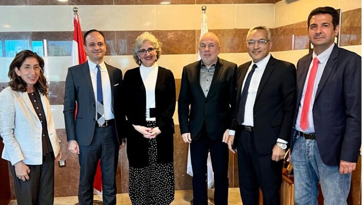 وفد من المجلس التربوي في "القوات" زار وزيرة التربية: لعدم المس بمستوى الشهادات الرسمية