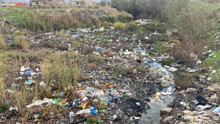 مصلحة الليطاني حذّرت من مخاطر الفيضانات بسبب تراكم النفايات: انسداد مجرى نهر الغزيل يرفع منسوب المخاطر