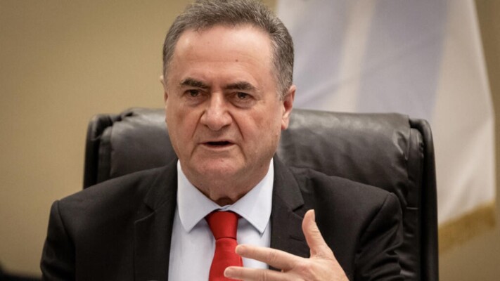 وزير الدفاع الإسرائيلي: إيران ستدفع ثمنا باهظا ومتزايدا لاستهدافها المدنيين الإسرائيليين