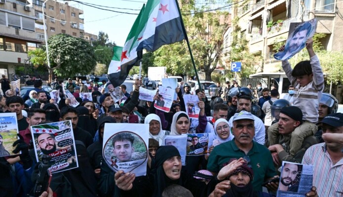 وقفات احتجاجية في مدن سورية عدة تنديدا بالتوغلات الإسرائيلية