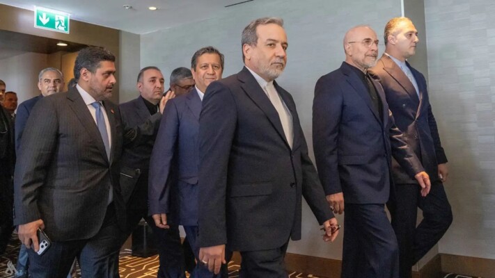"إرنا": الوفد الإيراني يغادر مقر مفاوضات سويسرا متوجهاً إلى طهران