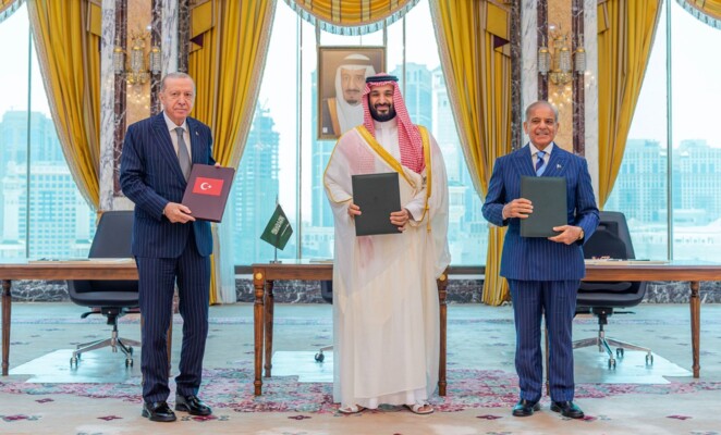 بيان قمة مكة: بن سلمان وأردوغان وشريف وقعوا "اتفاقية للدفاع المشترك" لتعزيز الردع ضد أي اعتداء