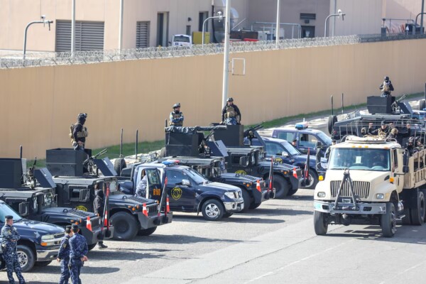 رويترز: صواريخ من طراز كاتيوشا تستهدف السفارة الأميركية في بغداد