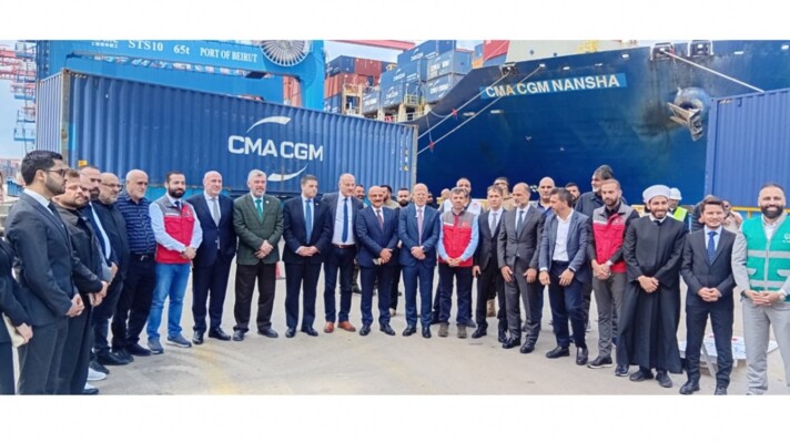 وصول شحنة جديدة من المساعدات الانسانية مقدمة من منظمات المجتمع المدني في تركيا عبر مرفأ بيروت