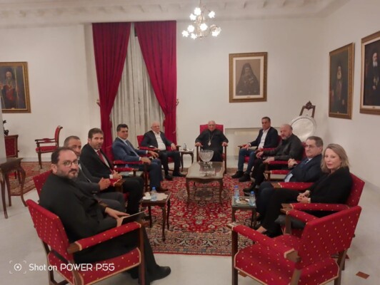 البطريرك العبسي خلال اجتماع وزراء ونواب الطائفة: لتوحيد الرؤية السياسية والاقتصادية وتعزيز الحوار لخدمة المجتمع