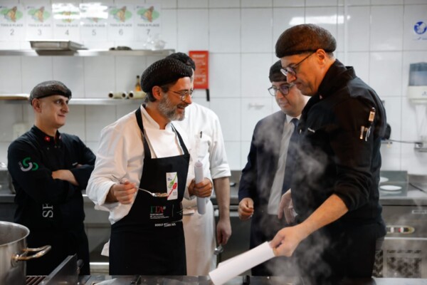 كلية السياحة وإدارة الفنادق في جامعة الحكمة شاركت في أسبوع المطبخ الإيطالي