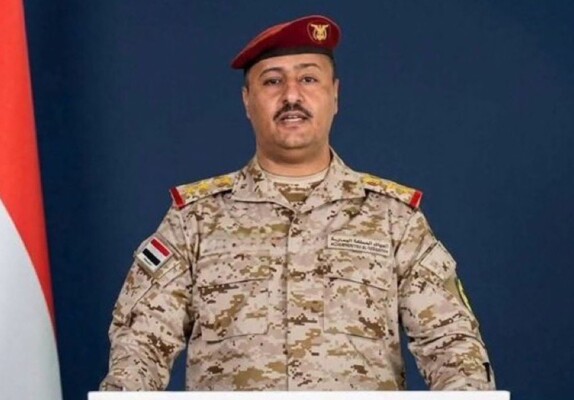 الجيش اليمني: 7 قتلى و30 جريحًا في هجوم "أنصار الله" على المخا ومينائها أمس