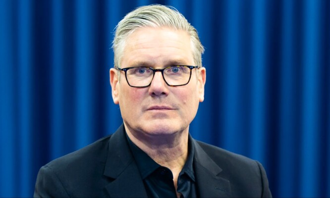 البرلمان البريطاني صوّت ضد اقتراح فتح تحقيق مع ستارمر بقضية تعيين سفير سابق في واشنطن