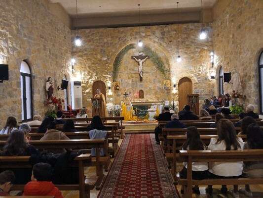 بعقليني في قداس أحد الشعانين: لبناء عالم أكثر إنسانية مبني على السلام