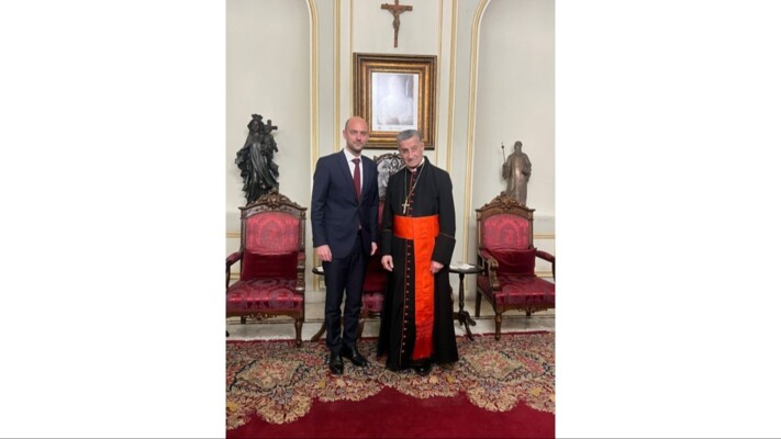 الراعي يلتقي وزير الخارجية الفرنسي في هذه الأثناء ببكركي