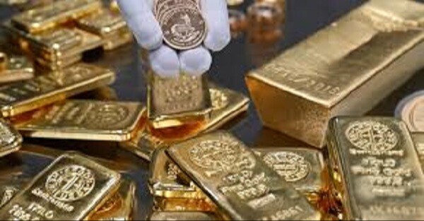 ارتفاع سعر الذهب في المعاملات الفورية 3.7 بالمئة إلى 4837.16 دولارا