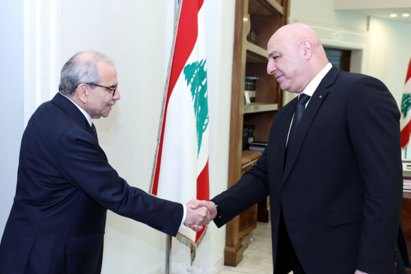 الرئيس عون قيم مع سلام الأوضاع وإجراءات رعاية النازحين واتفقا على تعزيز الامن في بيروت