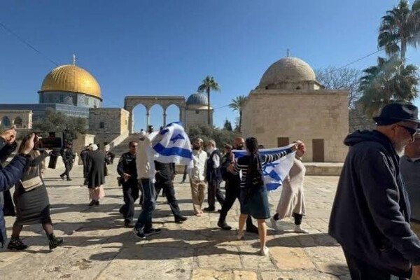 مئات المستوطنين يقتحمون المسجد الأقصى وبن غفير برفقة المئات يقتحم الحرم الإبراهيمي