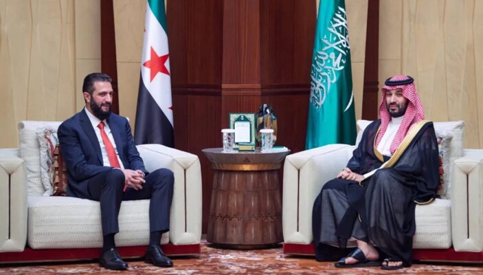 الشرع ومحمد بن سلمان بحثا في الرياض تطوير العلاقات الثنائية بين البلدين
