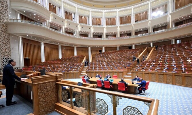 مجلس الوزراء المصري: القيد المؤقت لأربع شركات حكومية في البورصة