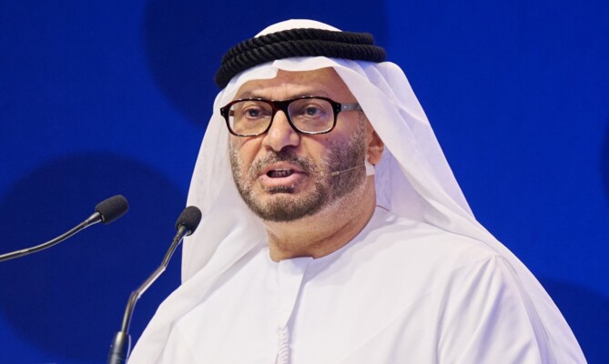 قرقاش: تصريح عراقجي أدان إيران وفَضح عدوانها وللإمارات حق الدفاع عن النفس لكنها تغلّب العقل