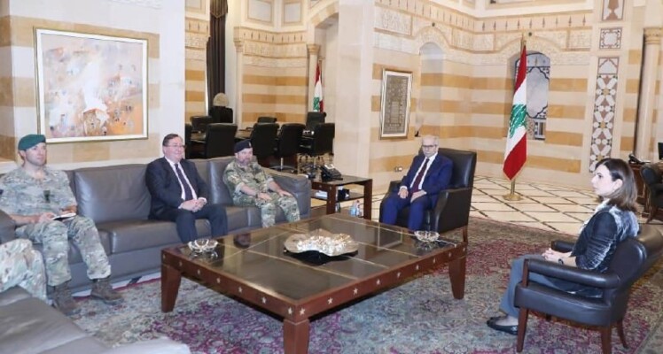 سلام بحث مع مستشار وزارة الدفاع البريطانية بأولوية وقف الحرب وخطة الحكومة للاستجابة للنزوح