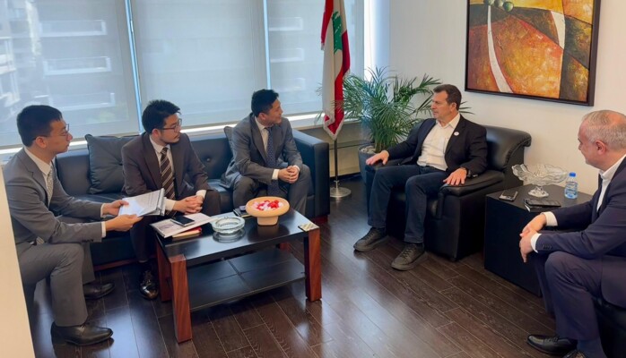 شحادة التقى وفدًا من "هواوي" وبحث مع مؤسس "DRAPP" بإدراج التطبيق ضمن مسار رقمنة القطاع الصحي